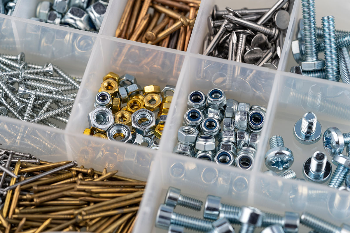 A Guide to Choosing Nails, Screws, and Bolts for Different Materials